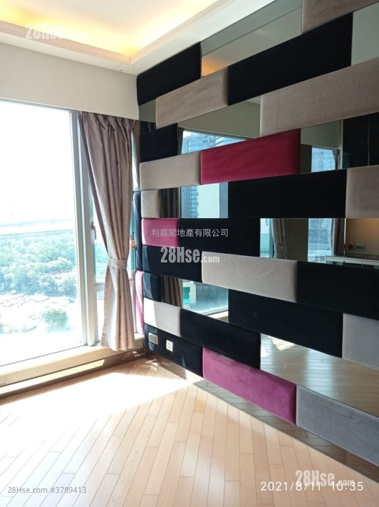 Manhattan Hill Sell 2 Bedrooms , 2 Bathrooms 888 ft²