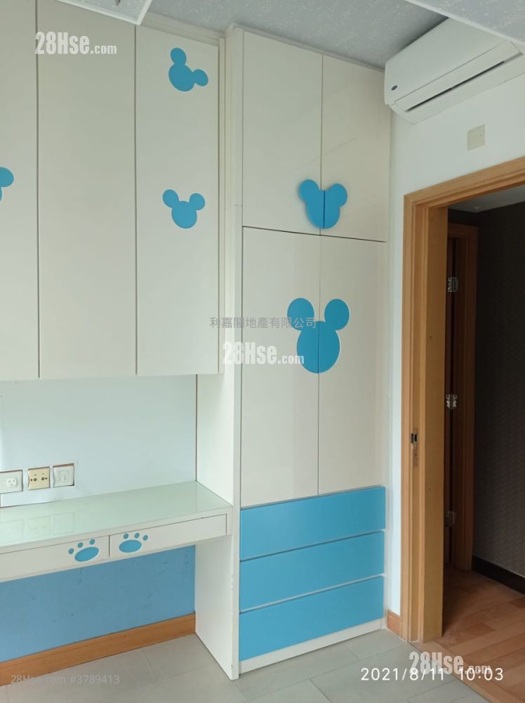 Manhattan Hill Sell 2 Bedrooms , 2 Bathrooms 888 ft²