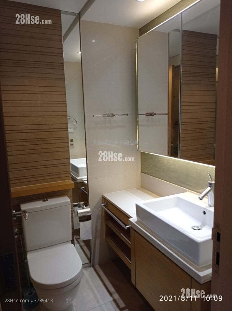 Manhattan Hill Sell 2 Bedrooms , 2 Bathrooms 888 ft²