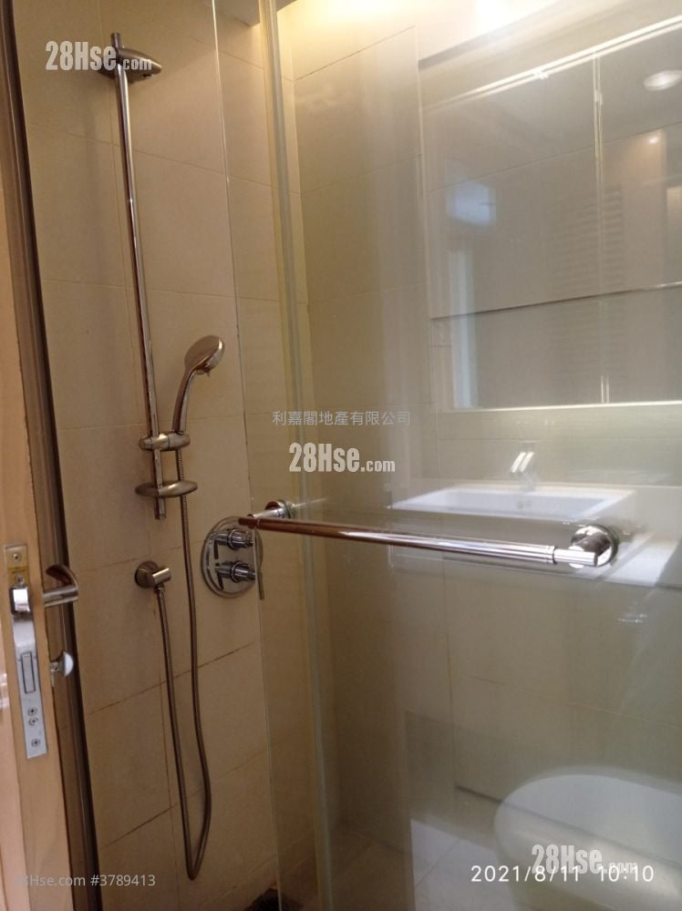 Manhattan Hill Sell 2 Bedrooms , 2 Bathrooms 888 ft²