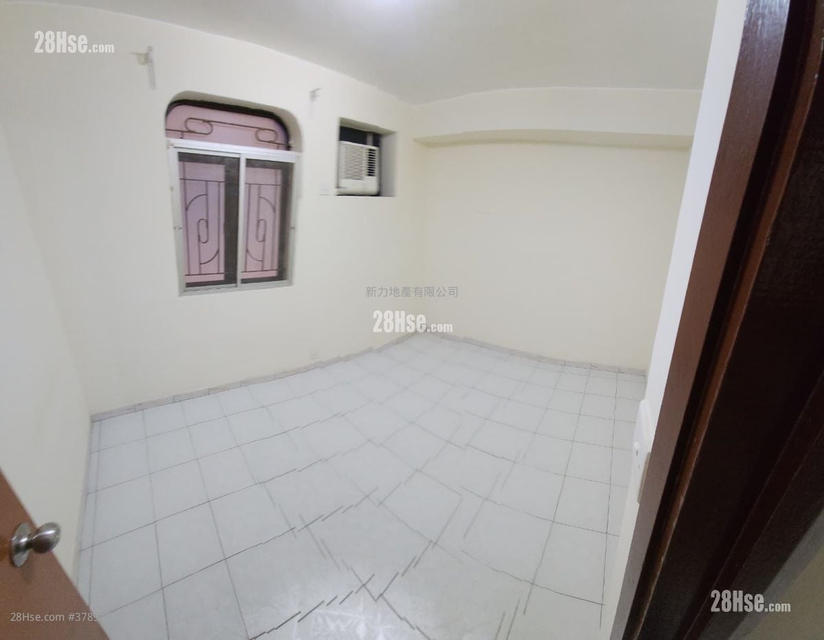 村屋 租盘 2 房 , 1 浴室 700 平方尺