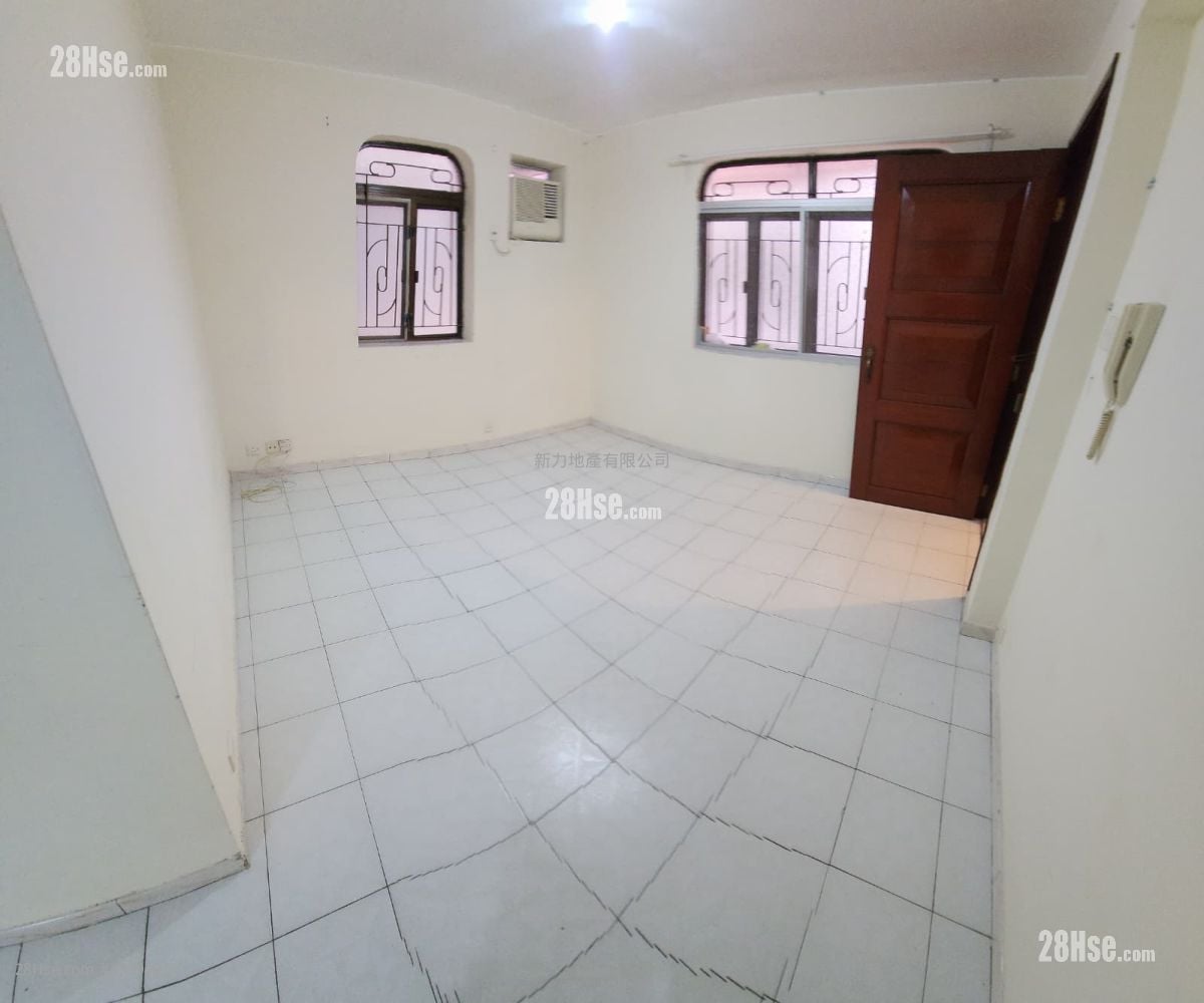 村屋 租盘 2 房 , 1 浴室 700 平方尺