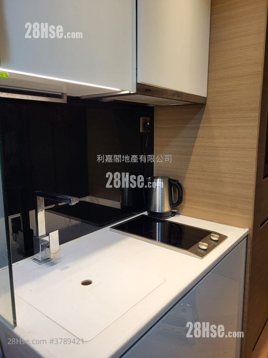 High One Sell Studio , 1 Bathroom 193 ft²