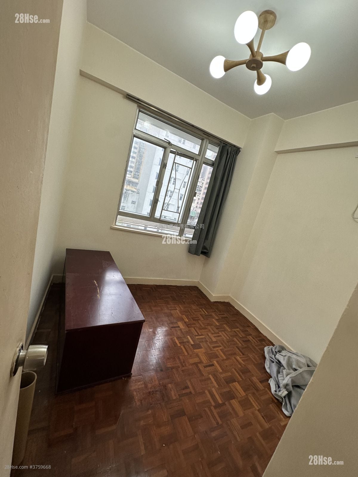 顺昌大厦 租盘 2 房 , 1 浴室 394 平方尺