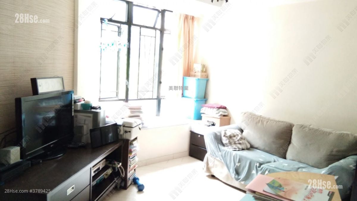 Kornhill Sell 3 Bedrooms 616 ft²