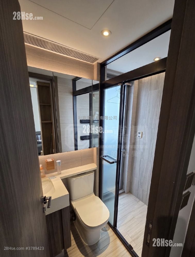 Park One Rental 2 Bedrooms , 1 Bathroom 365 ft²