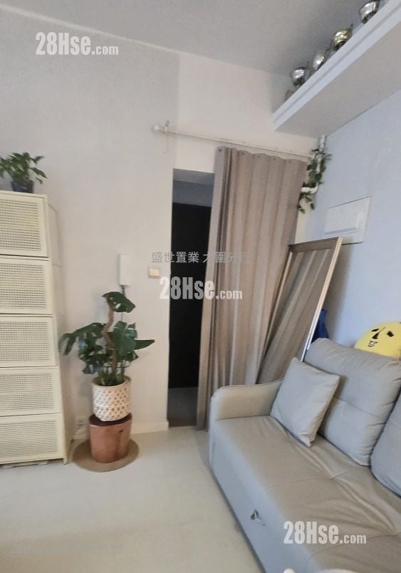 King Tin Court Sell 2 Bedrooms , 1 Bathroom 467 ft²