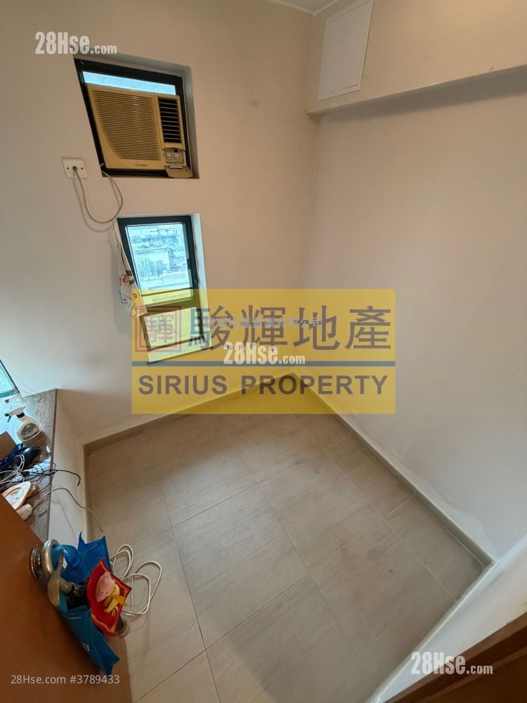 Yau On Court Sell 2 Bedrooms , 1 Bathroom 318 ft²
