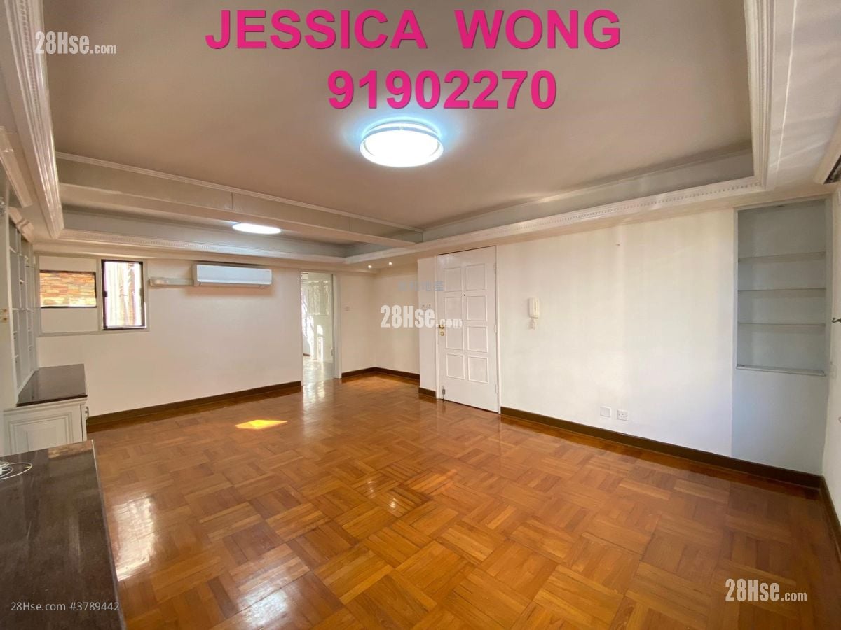 Paris Garden Rental 3 Bedrooms , 2 Bathrooms 924 ft²