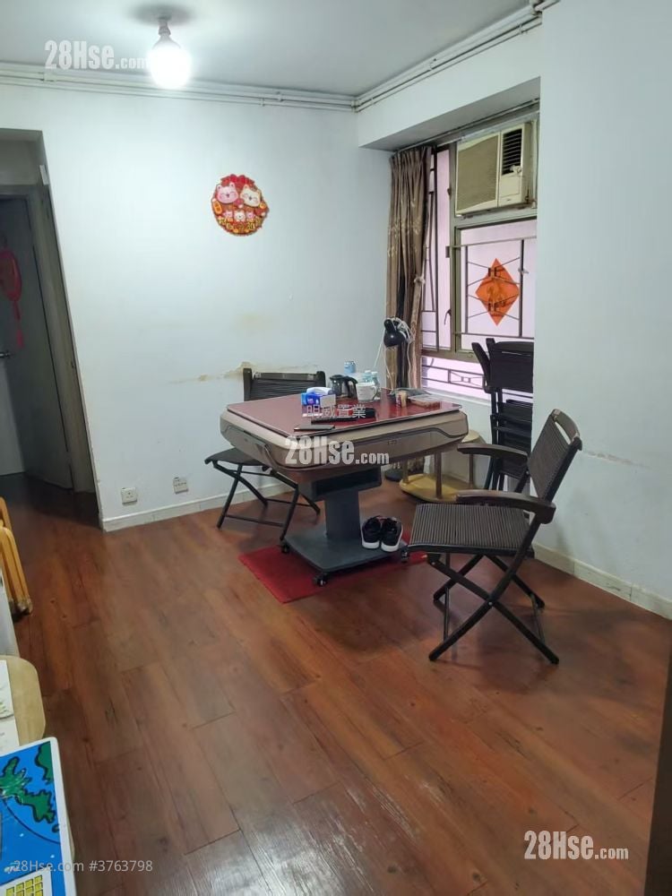 Kwong Fai Mansion Sell 2 Bedrooms , 1 Bathroom 386 ft²