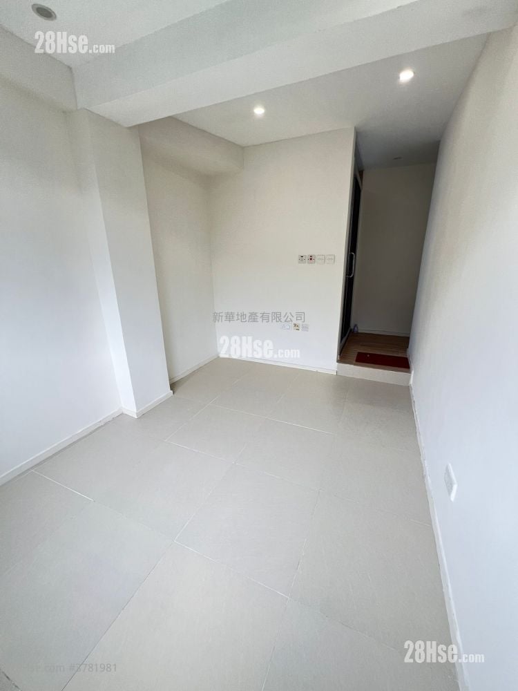 Tak Lee Building Rental Studio , 1 Bathroom 120 ft²