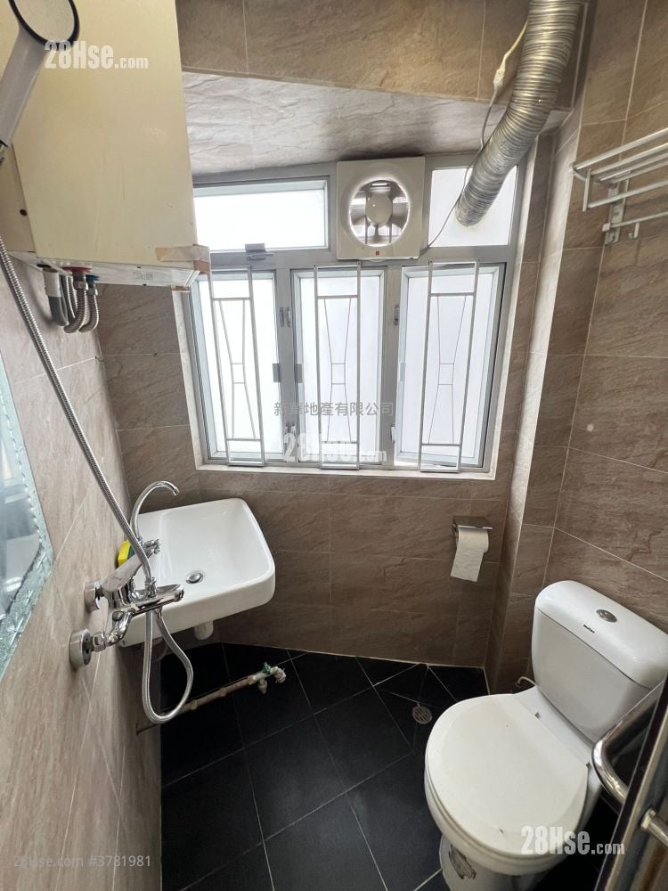Tak Lee Building Rental Studio , 1 Bathroom 120 ft²