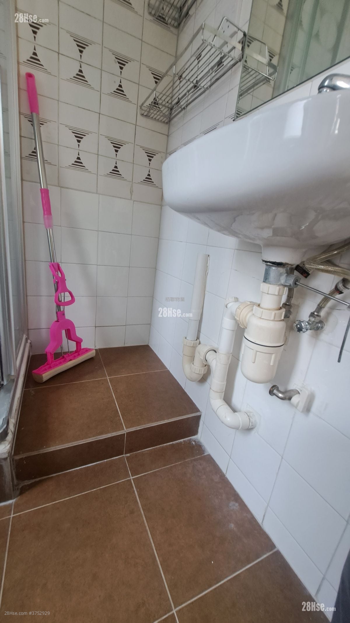 Kam Ho Court Rental 1 Bedroom , 1 Bathroom 244 ft²