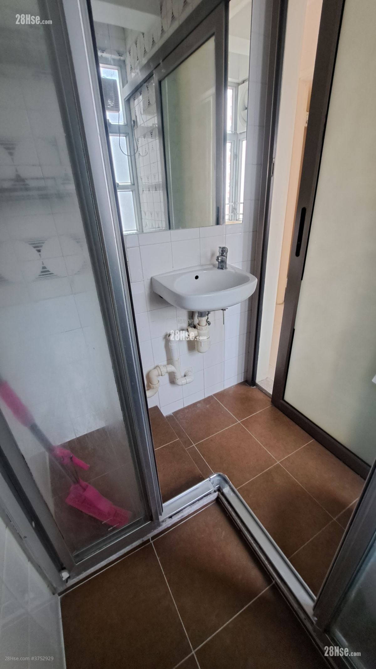 Kam Ho Court Rental 1 Bedroom , 1 Bathroom 244 ft²