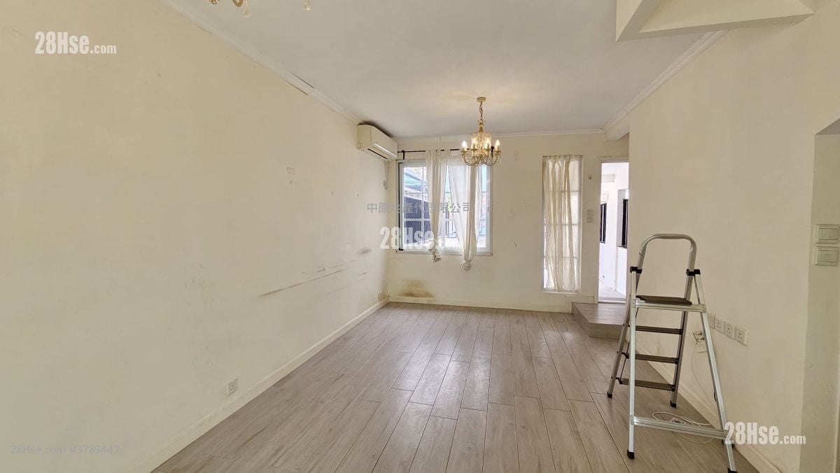 Fairview Park Rental 3 Bedrooms , 2 Bathrooms 915 ft²