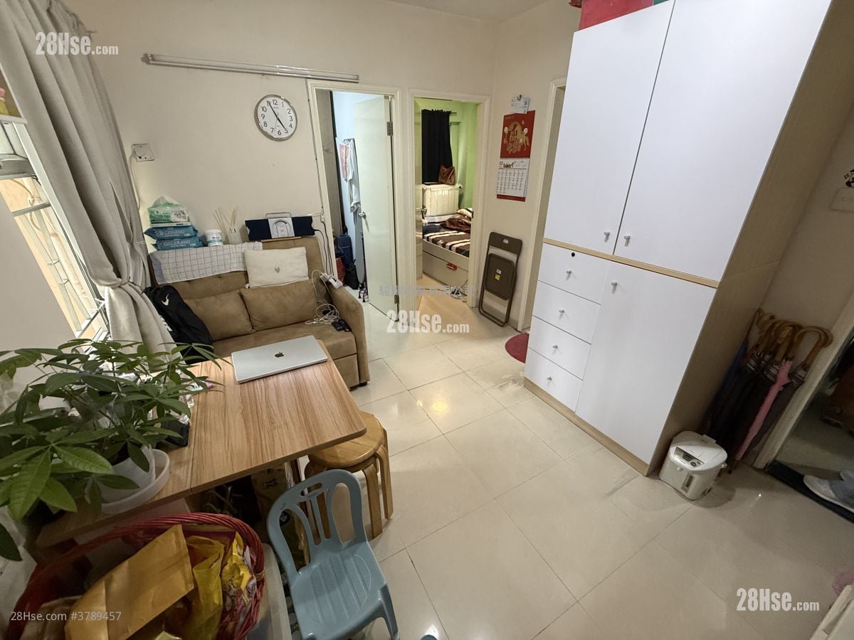 顺安大厦 售盘 2 房 , 1 浴室 320 平方尺