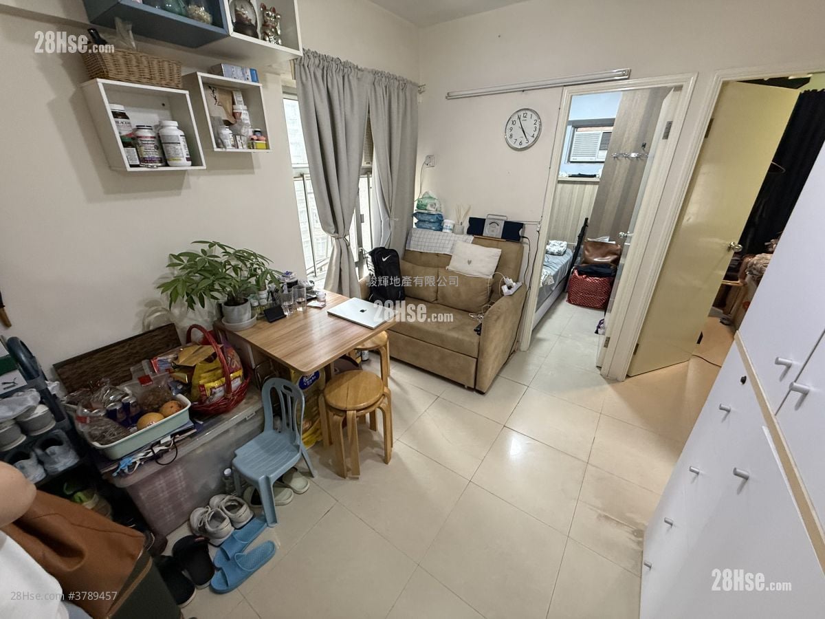 顺安大厦 售盘 2 房 , 1 浴室 320 平方尺