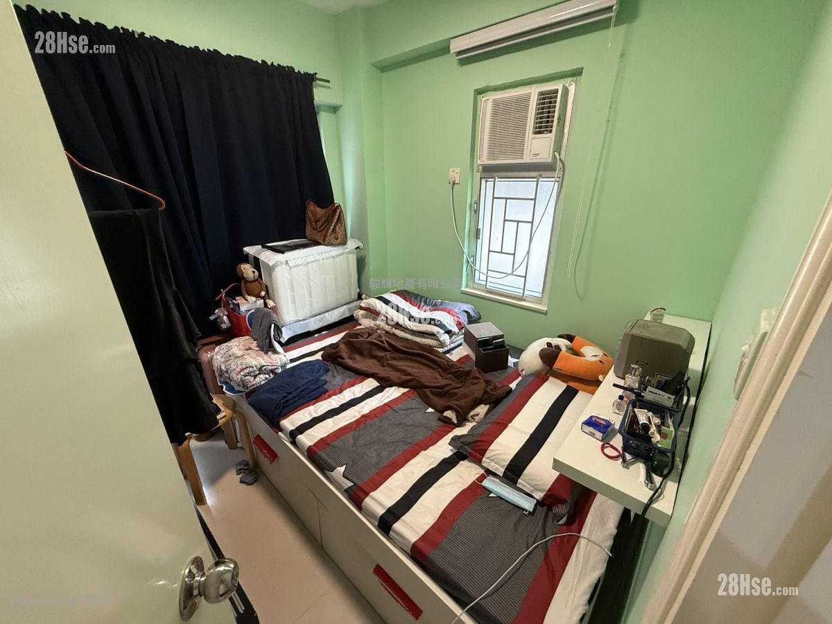 顺安大厦 售盘 2 房 , 1 浴室 320 平方尺