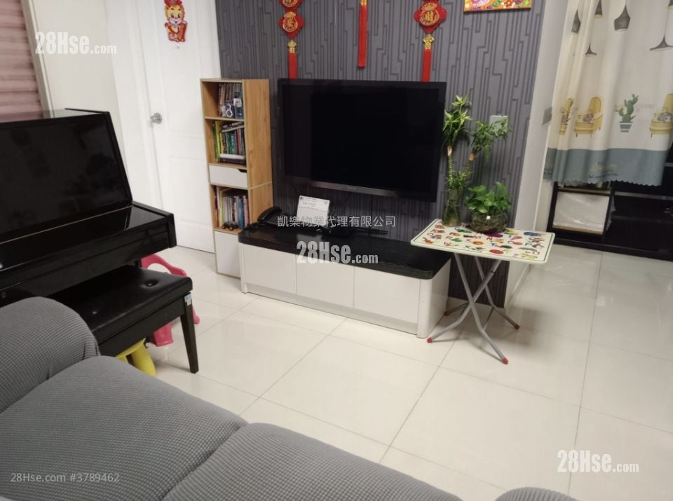 King Tai Court Sell 493 ft²