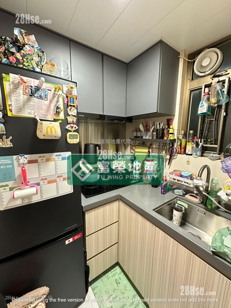 鸿禧大厦 租盘 2 房 , 1 浴室 300 平方尺