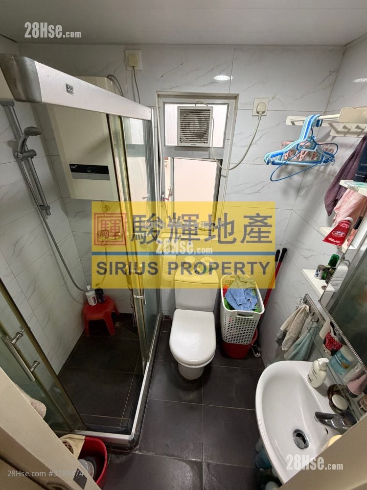 顺安大厦 售盘 2 房 , 1 浴室 320 平方尺