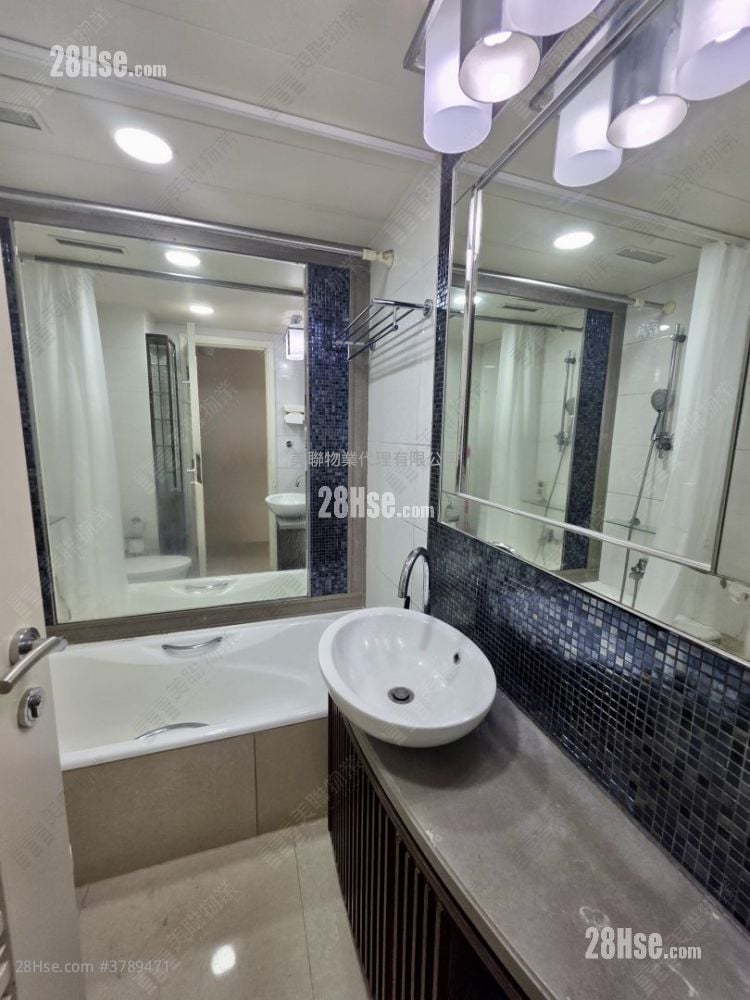 The Capitol Sell 2 Bedrooms , 1 Bathroom 519 ft²