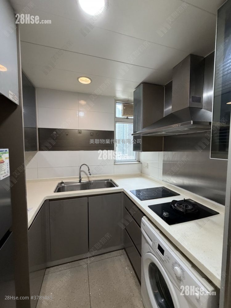 The Capitol Sell 2 Bedrooms , 1 Bathroom 519 ft²