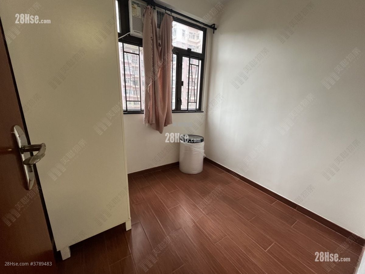 Tsuen Wan Centre Rental 377 ft²