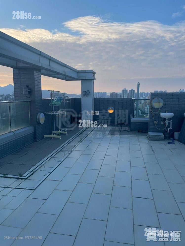 The Reach Sell 2 Bedrooms 424 ft²