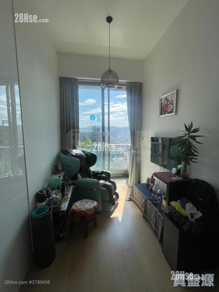 The Reach Sell 2 Bedrooms 424 ft²