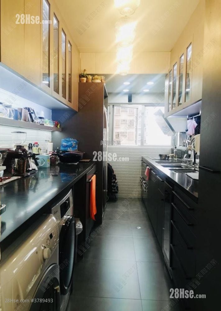 新港城 售盘 3 房 , 2 浴室 932 平方尺