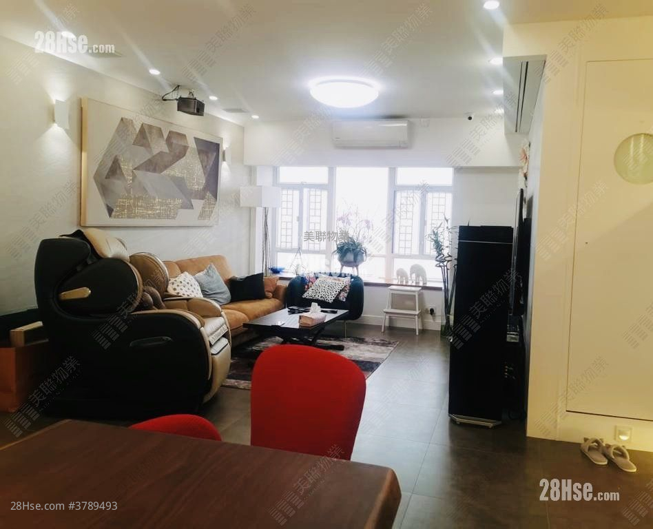 新港城 售盘 3 房 , 2 浴室 932 平方尺