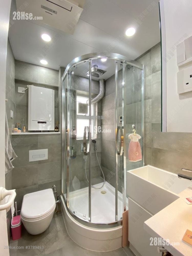 新港城 售盘 3 房 , 2 浴室 932 平方尺