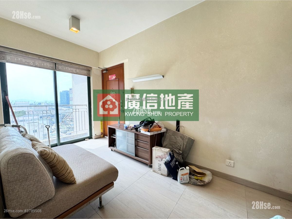 Yau On Court Sell 2 Bedrooms , 1 Bathroom 318 ft²