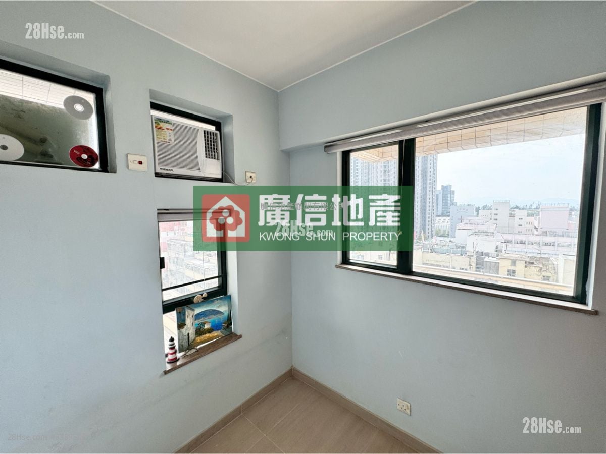 Yau On Court Sell 2 Bedrooms , 1 Bathroom 318 ft²