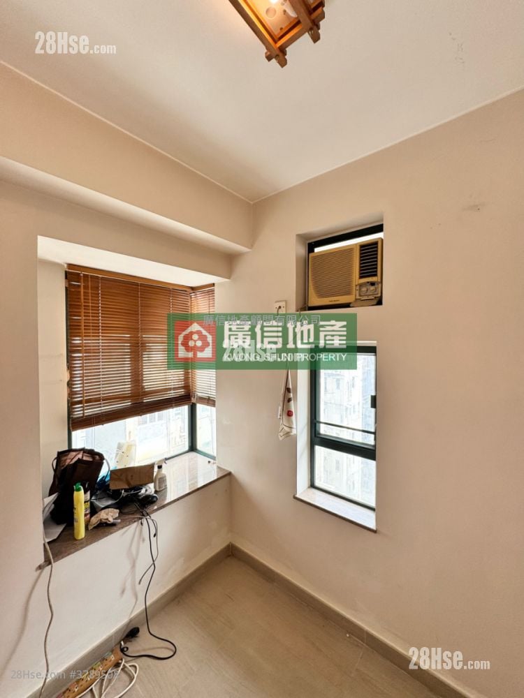 Yau On Court Sell 2 Bedrooms , 1 Bathroom 318 ft²