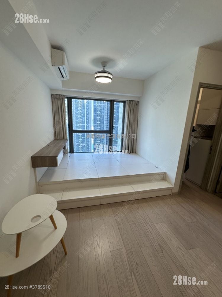 Sea To Sky Sell 2 Bedrooms , 1 Bathroom 468 ft²