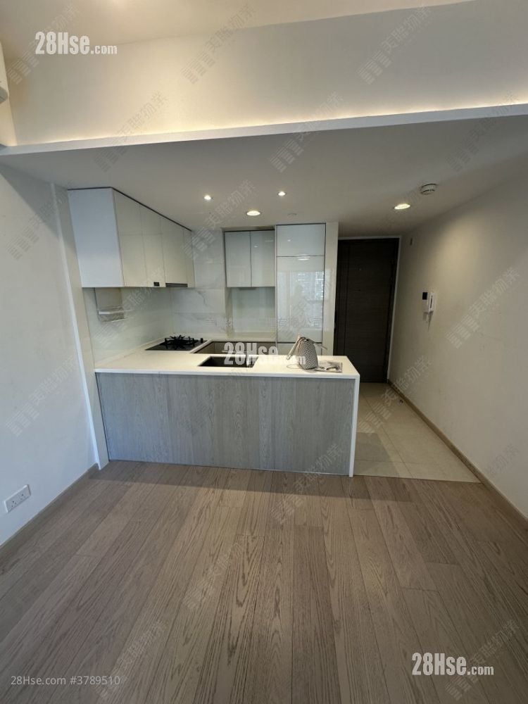 Sea To Sky Sell 2 Bedrooms , 1 Bathroom 468 ft²