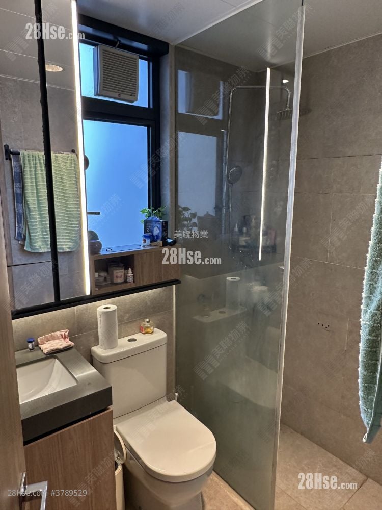 The Parkville Sell 3 Bedrooms , 2 Bathrooms 745 ft²