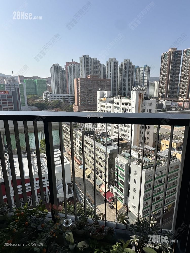 The Parkville Sell 3 Bedrooms , 2 Bathrooms 745 ft²