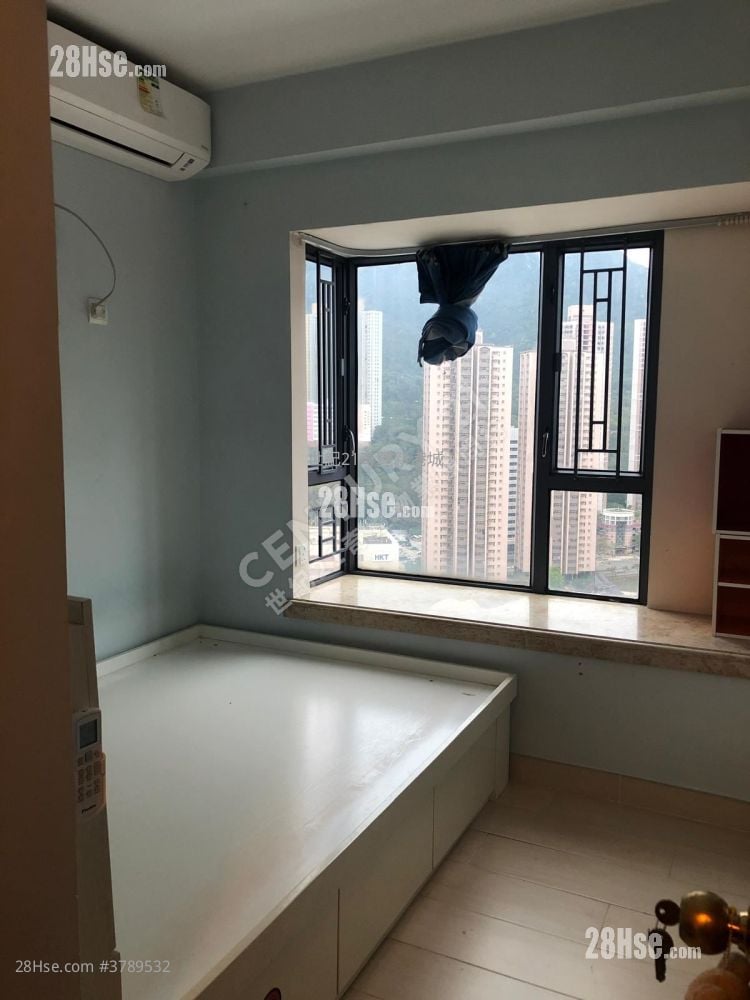 Bayshore Towers Rental 2 Bedrooms , 1 Bathroom 389 ft²