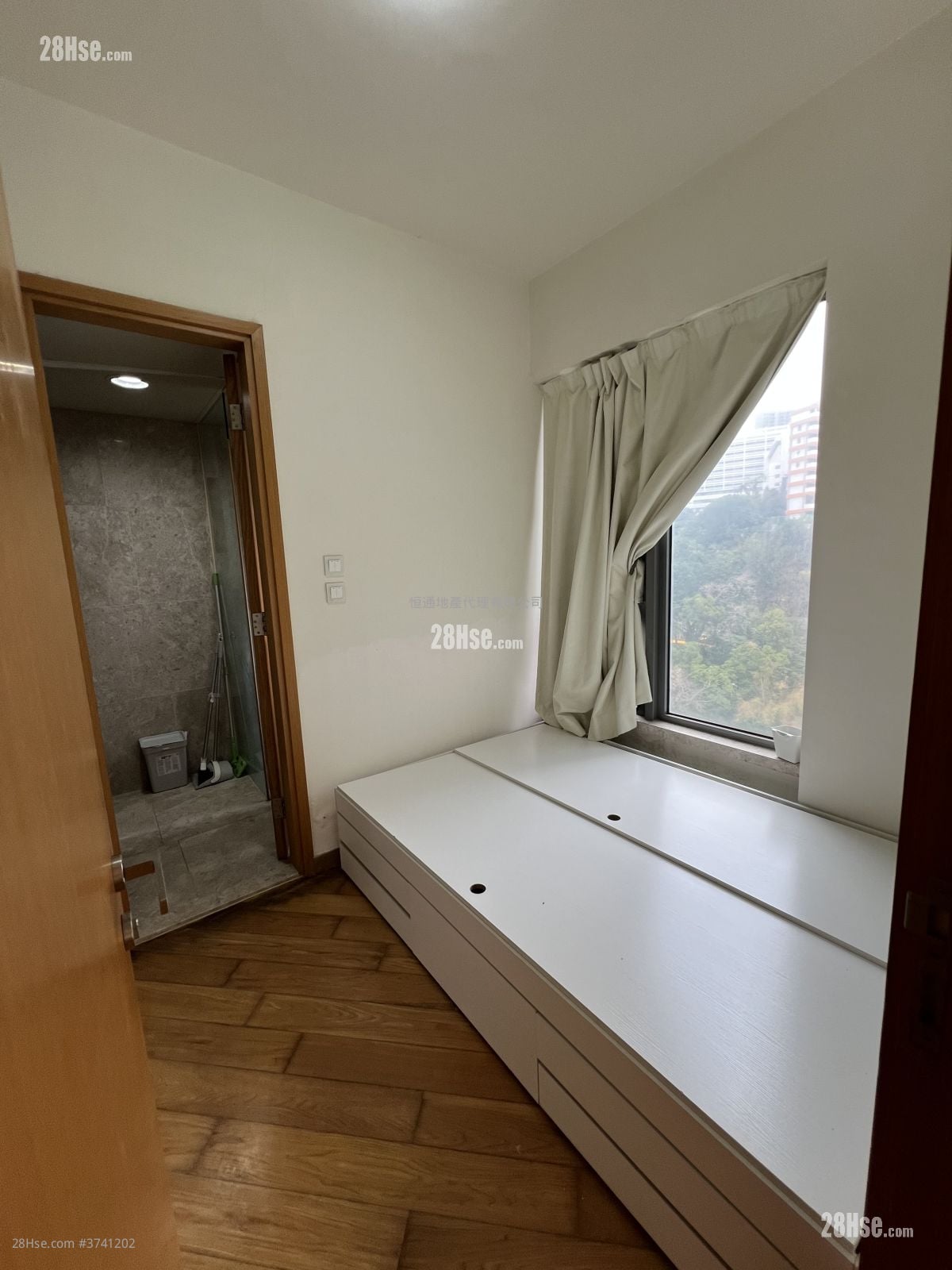 形品 租盘 1 房 , 1 浴室 363 平方尺