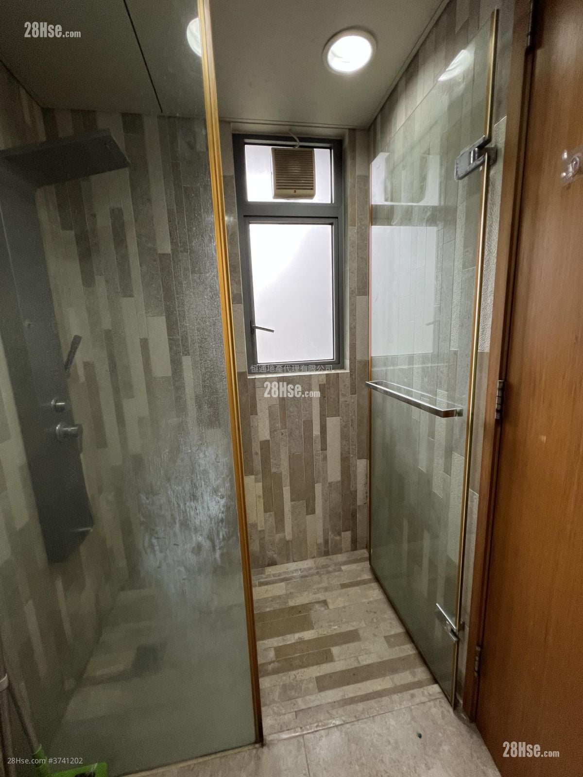 形品 租盘 1 房 , 1 浴室 363 平方尺