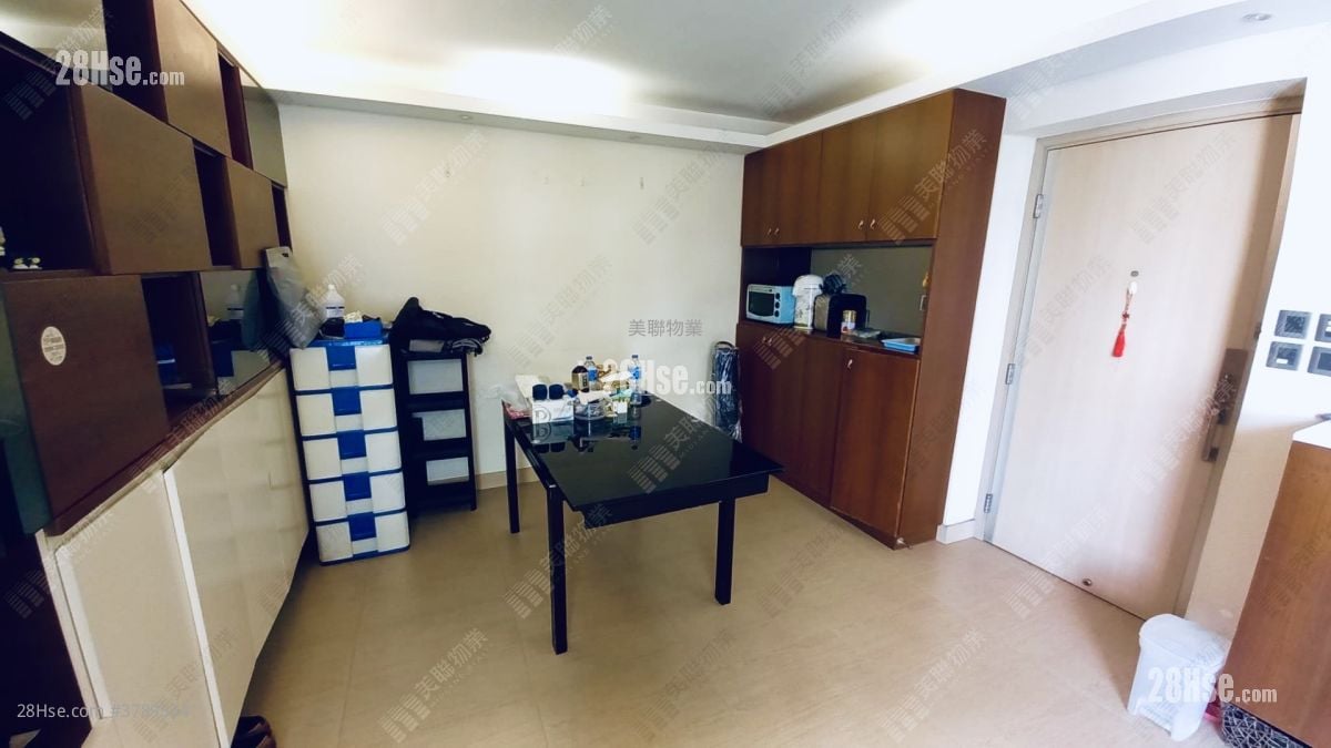 Kornhill Garden Sell 3 Bedrooms 592 ft²