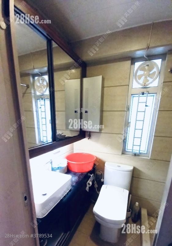 Kornhill Garden Sell 3 Bedrooms 592 ft²