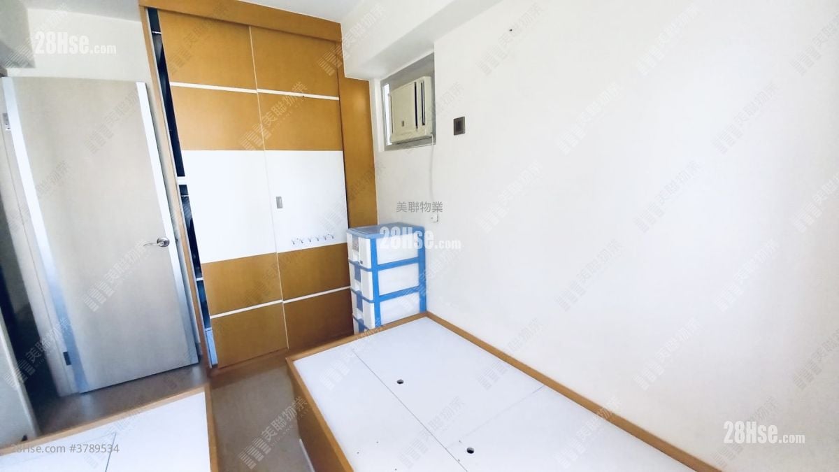 Kornhill Garden Sell 3 Bedrooms 592 ft²