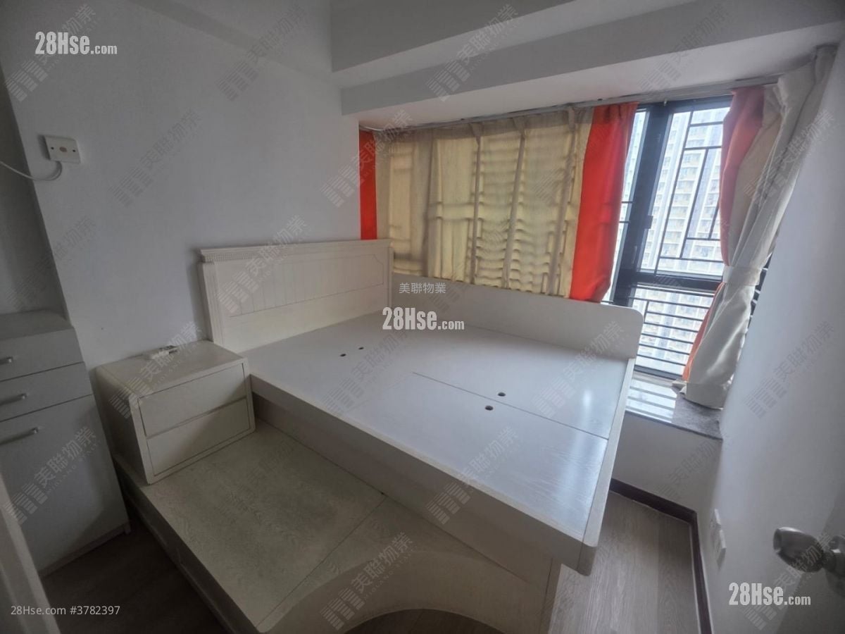 bedroom 1: Royal Green Rental 3 Bedrooms , 1 Bathroom 548 ft²