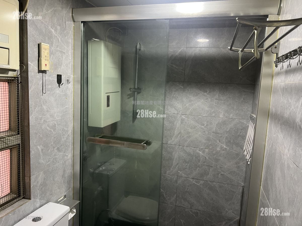 顺丰大厦 售盘 2 房 , 1 浴室 381 平方尺