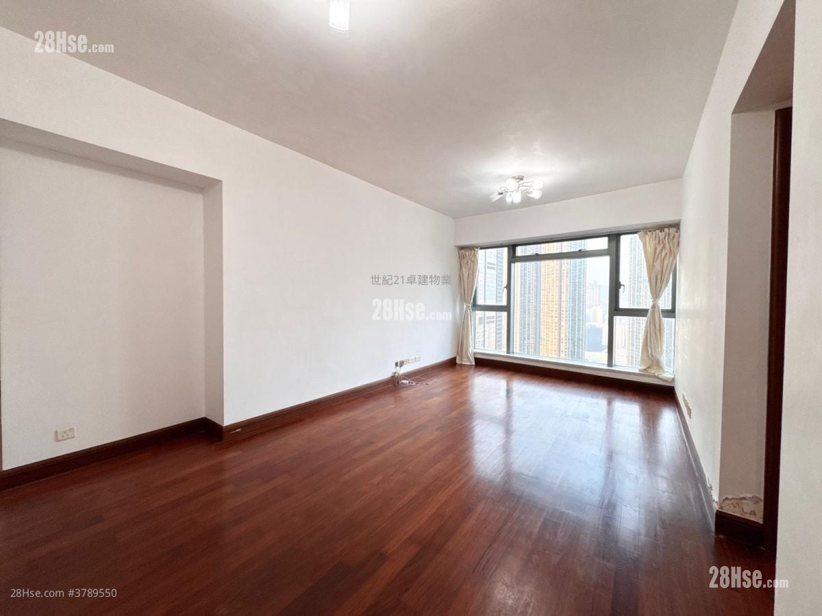 The Harbourside Sell 2 Bedrooms , 2 Bathrooms 755 ft²