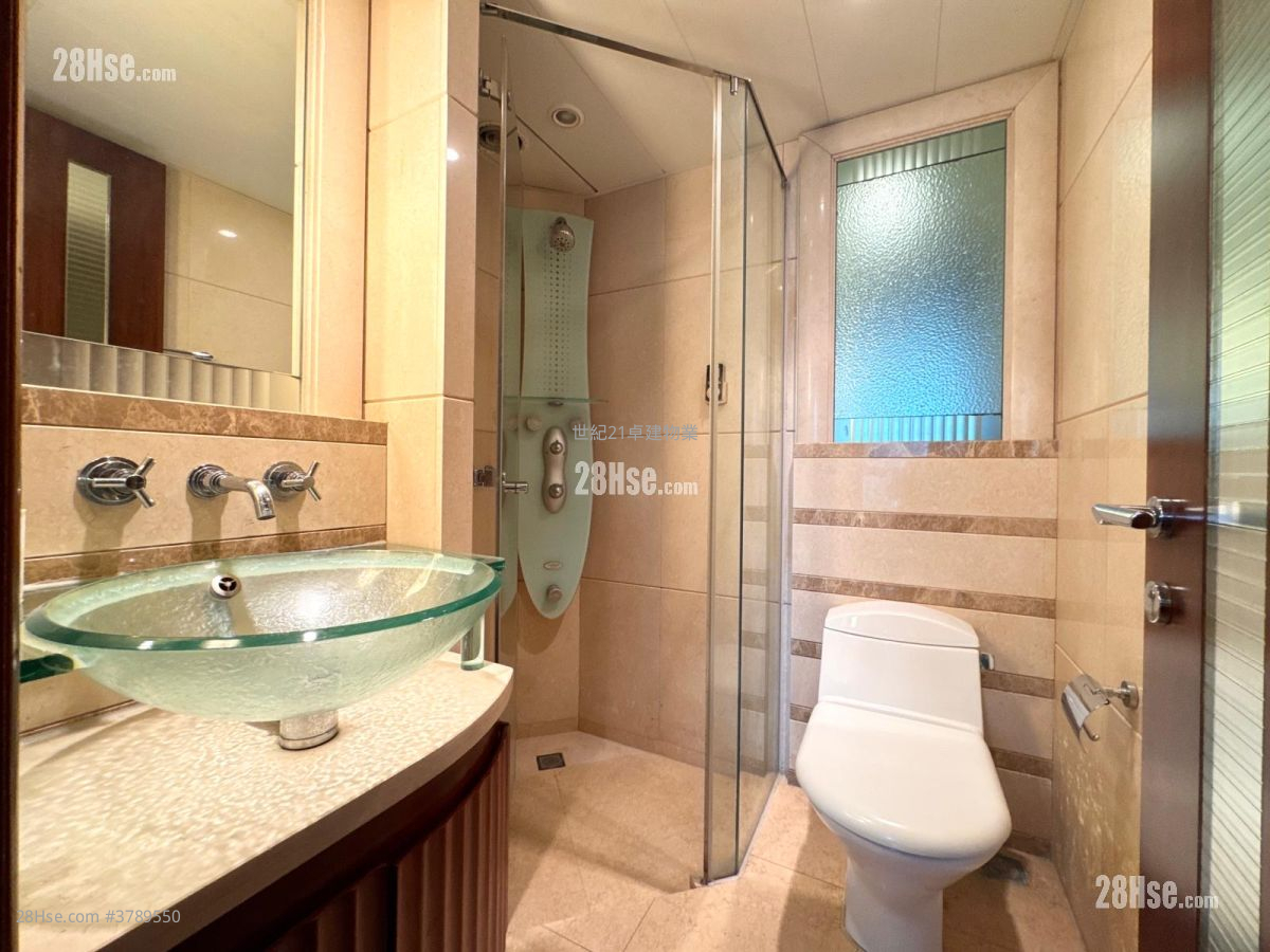 The Harbourside Sell 2 Bedrooms , 2 Bathrooms 755 ft²